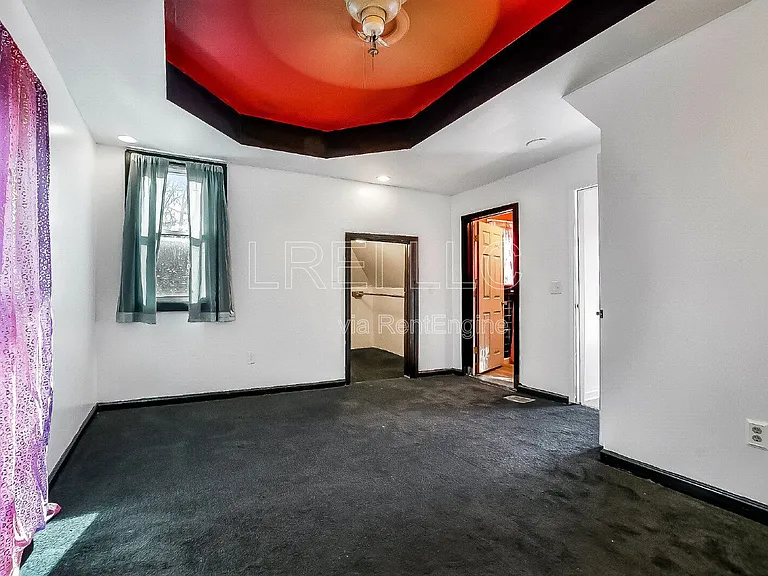 1774 Bolling Ave — Photo 9