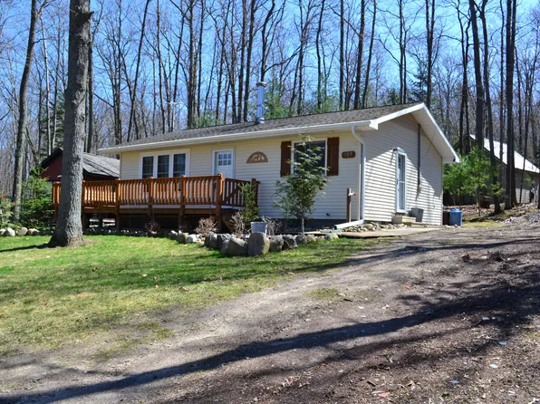 107 Clearview Dr, Roscommon, MI 48653