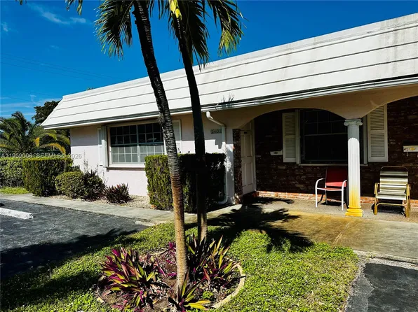 2601 NE 32nd St #2, Fort Lauderdale, FL 33306