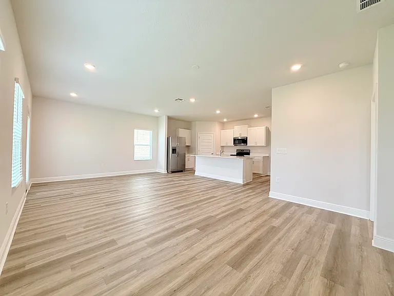 8090 Fox Hunt Dr — Photo 10