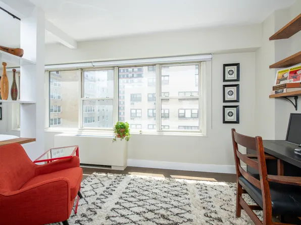 370 East 76th Street image 5 of 7