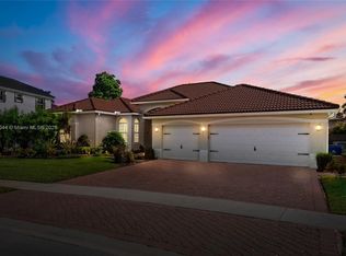 3915 SW 185th Ter, Hollywood, FL 33029