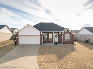 400 Bordeaux Cir, Fort Smith, AR 72908