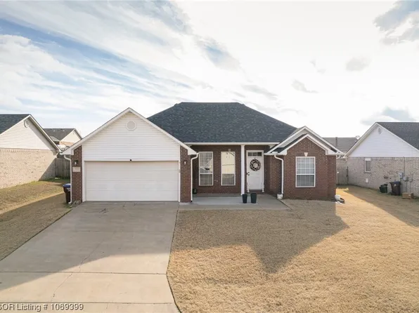 400 Bordeaux Cir, Fort Smith, AR 72908