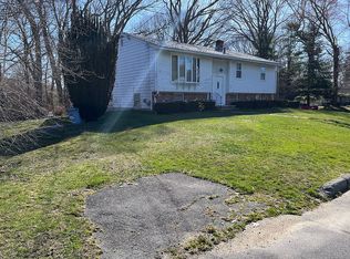 59 Tomahawk Trl, Cranston, RI 02921