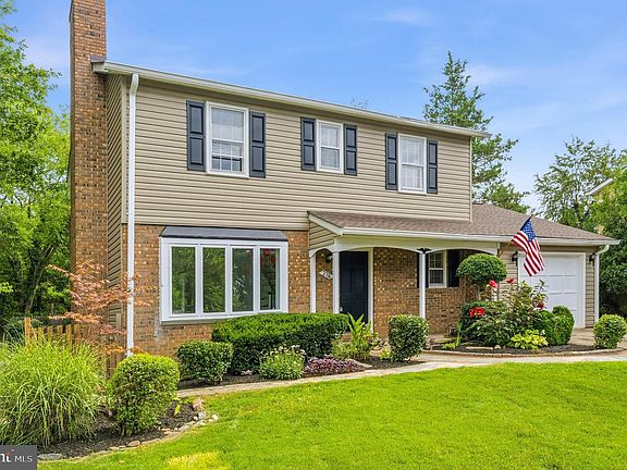 4th image of 2706 Popkins Ln