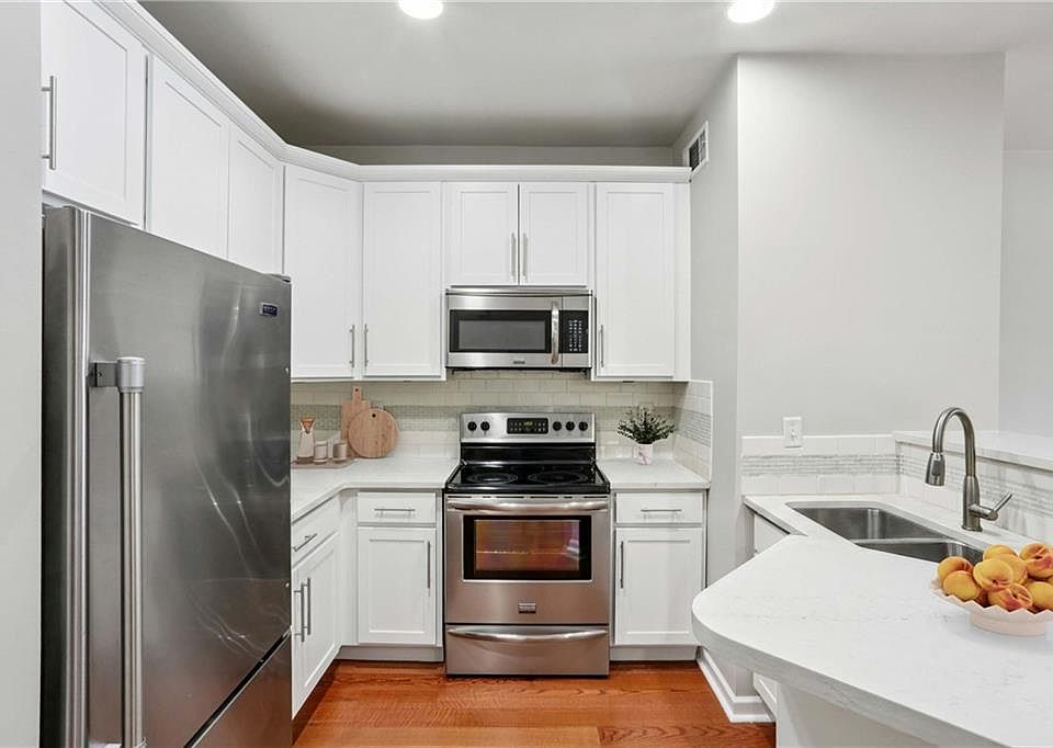 1st image of 821 Ralph McGill Blvd NE APT 2113