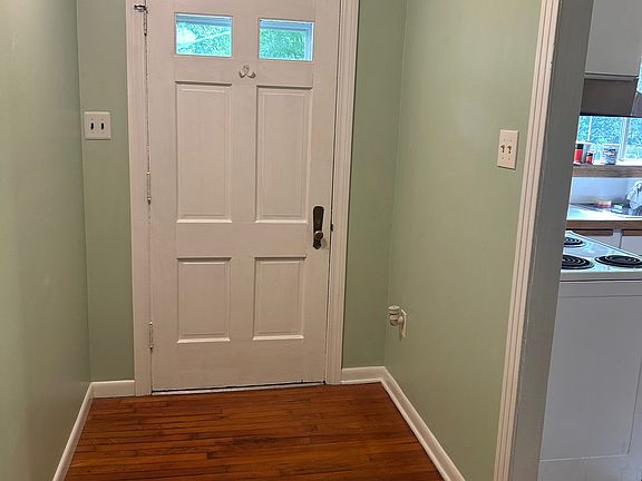 3rd image of 116B Churchill Dr #B