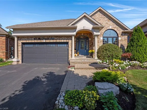 43 Macdonald Cres, Brantford, ON N3R 8B1