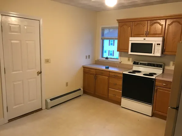 128 Heath Ave, Warwick, RI 02888