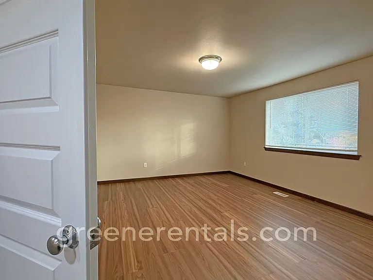 611 H St SW — Photo 24