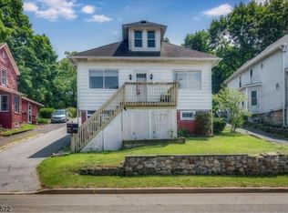 10 Stuart St, Newton, NJ 07860