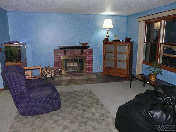 2nd image of 45418 275th St