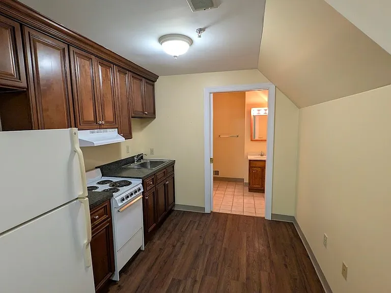 320 E Lincoln Ave — Photo 34