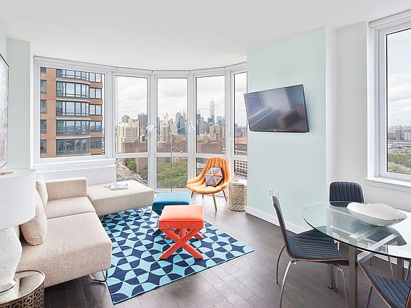 3rd image of 309 Gold St APT 6C