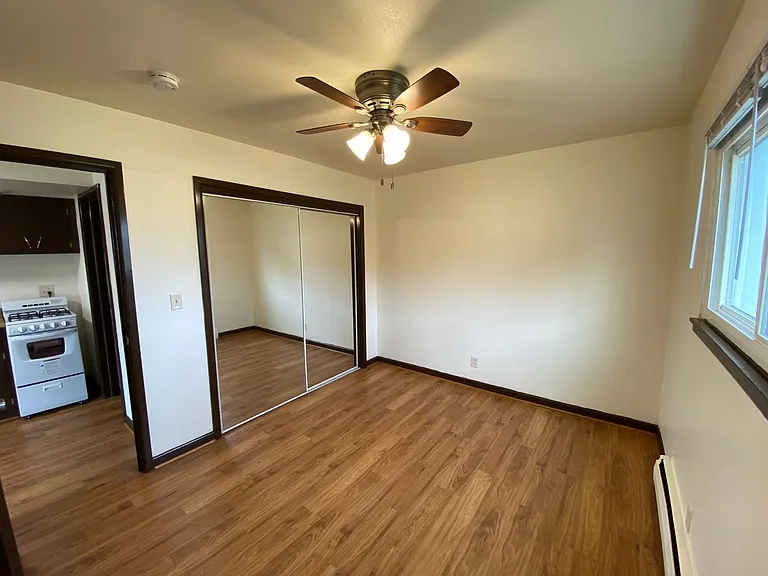 2910 E Bolivar Ave — Photo 20