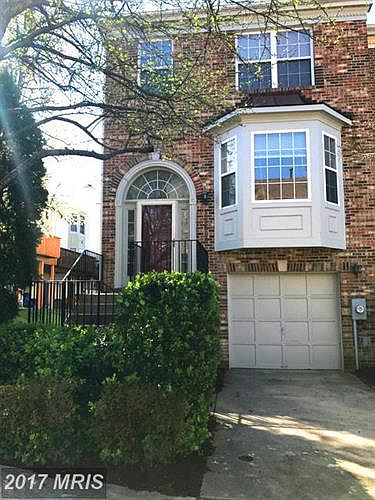 2nd image of 18500 Carriage Walk Cir