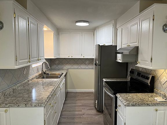 5th image of 3916 E 16th St