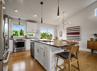 31780 Newport Curv, Lindstrom, MN 55045