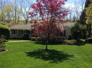 87 Overlook Dr, Wading River, NY 11792