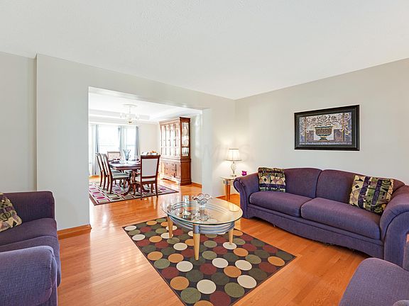 5th image of 747 Manchester Cir S
