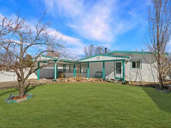 2604 14th Ave Ct, Greeley, CO 80631