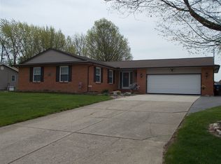 7051 S Fork Dr, Swartz Creek, MI 48473