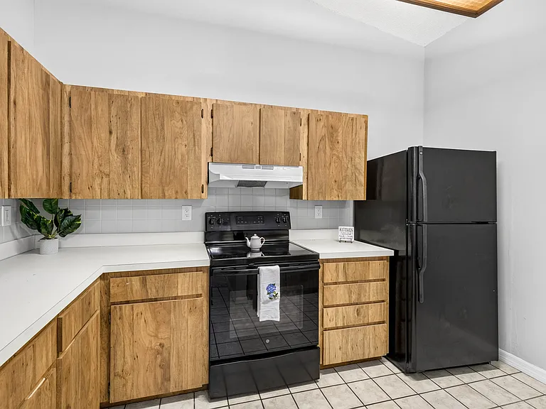 6253 Florida Ave — Photo 7