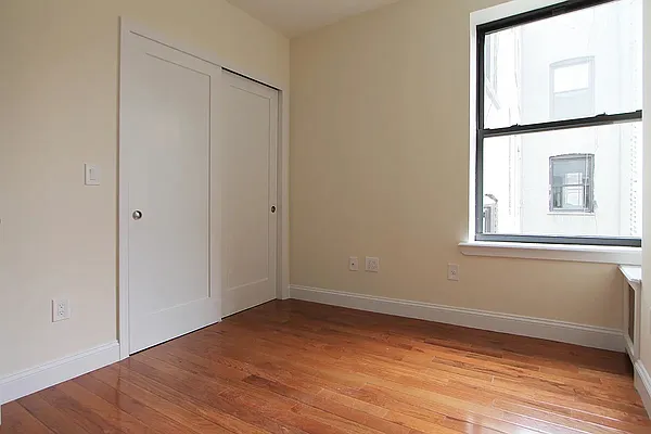 Rented by C2R Management LLC | media 10