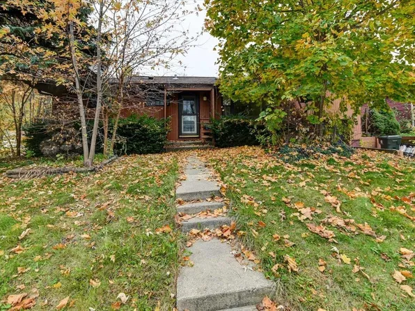 4721 Mandrake Rd, Madison, WI 53704