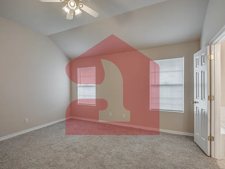 2711 Silvertree Dr — Photo 25