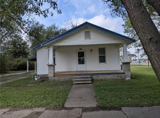 1303 Walnut St, Pleasanton, KS 66075