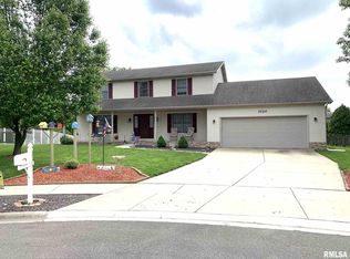 3720 Windshire Dr, Springfield, IL 62704