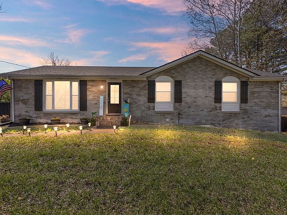 2nd image of 2290 Dewitt Dr