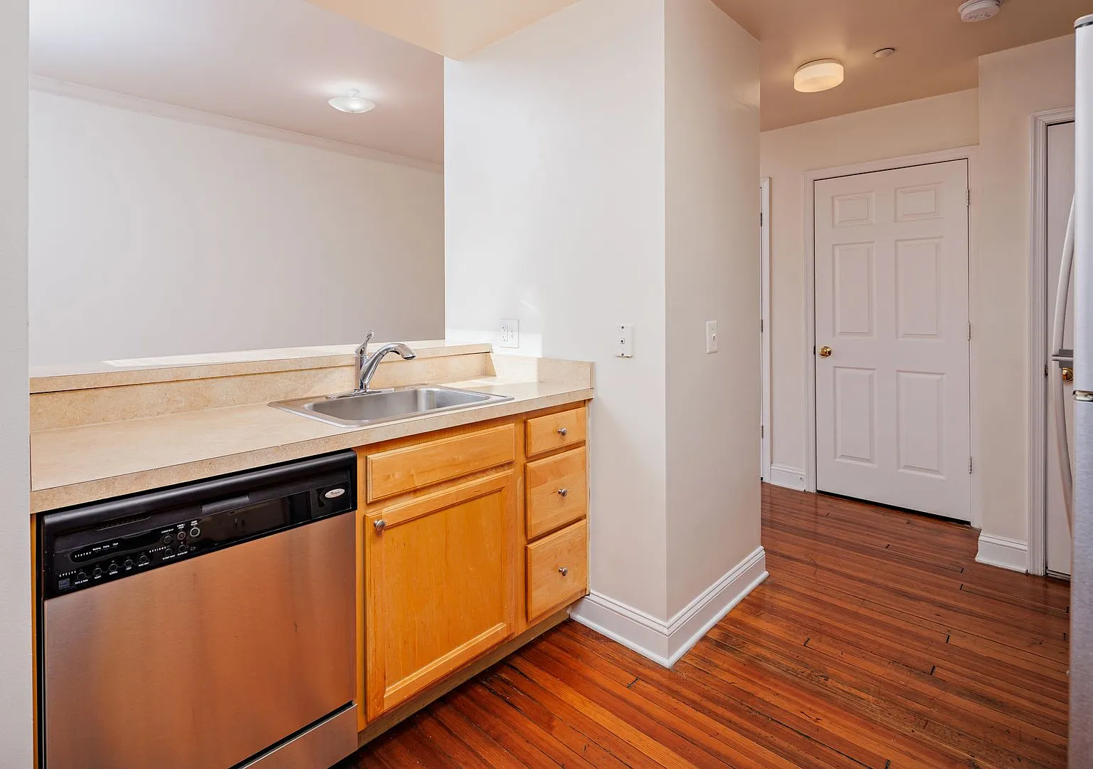 2 Bed/2 Bath 341 N Charels St — Photo 1