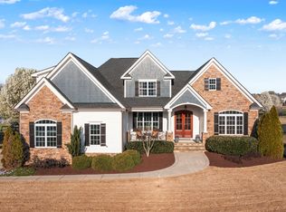 2004 Stonewall Farms Dr, Fuquay Varina, NC 27526
