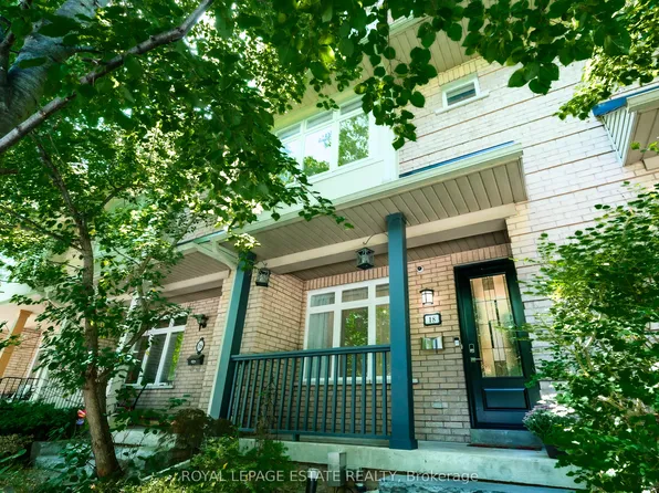 18 Bastedo Ave, Toronto, ON M4C 3M7