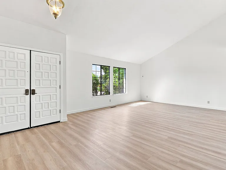 1135 Quail Ridge Ct — Photo 5