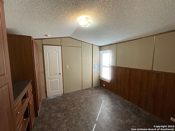 5th image of 410 County Road 2518 #203