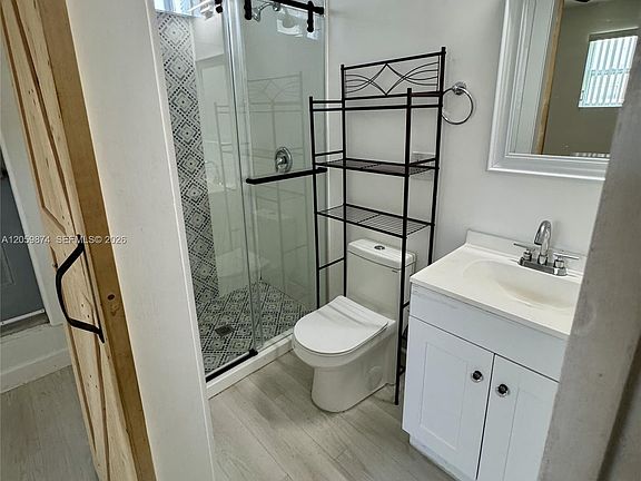 5th image of 2130 Plunkett Ct