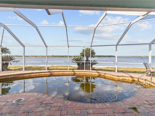 11915 Island Ave, Matlacha, FL 33993