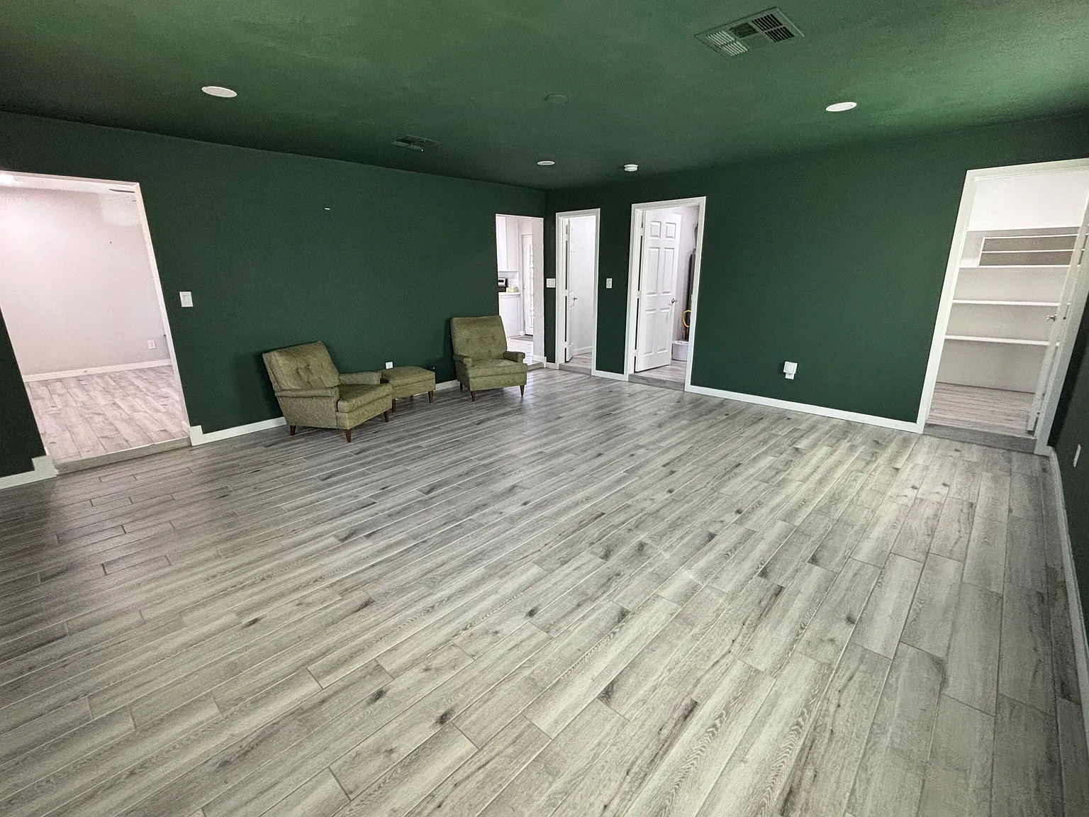 3 bed, 1621 sqft, $4,750 — Photo 4