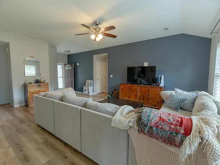 5104 Opal Dr — Photo 11