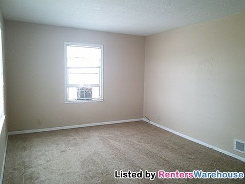 4th image of 1430 Taylor Ave
