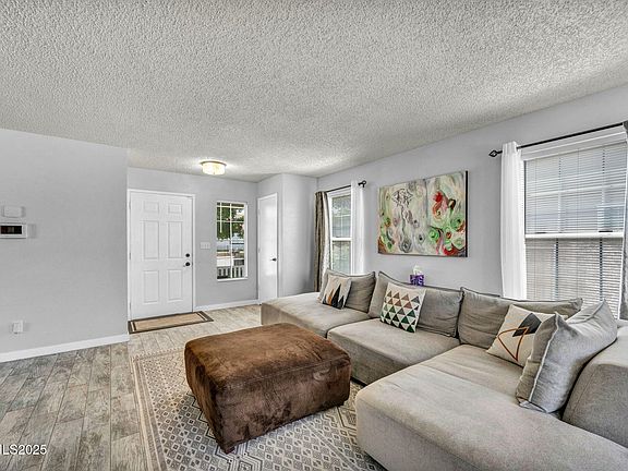 4th image of 2722 Pinebrook Dr
