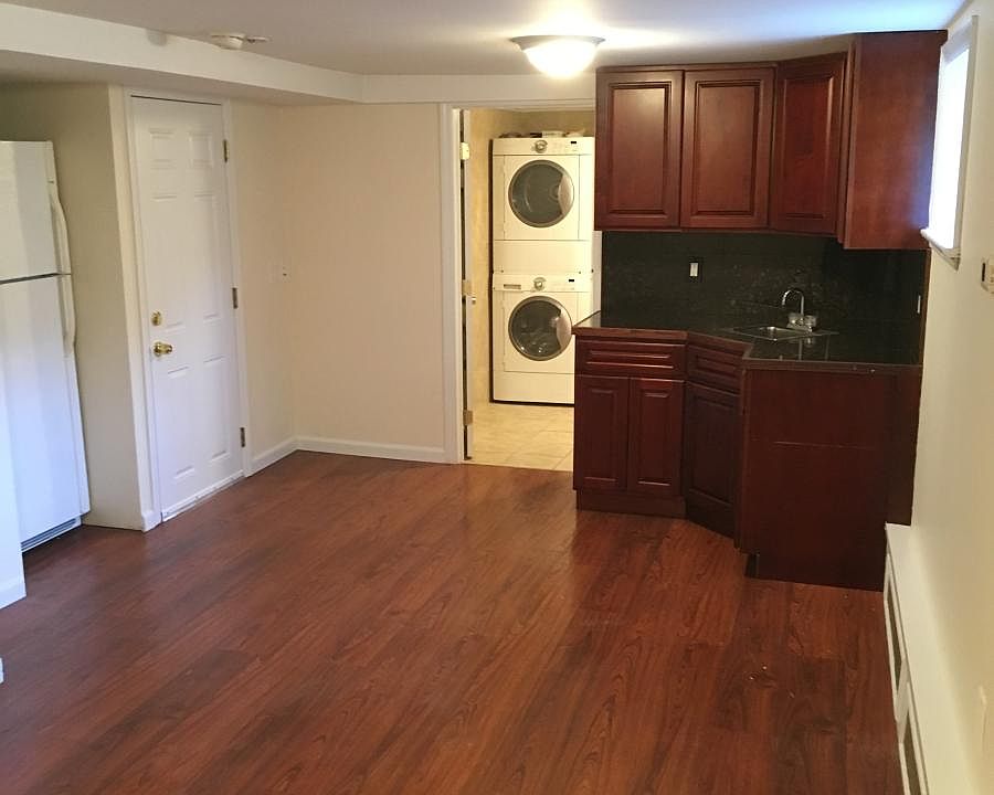 1st image of 180 Winfred Ave