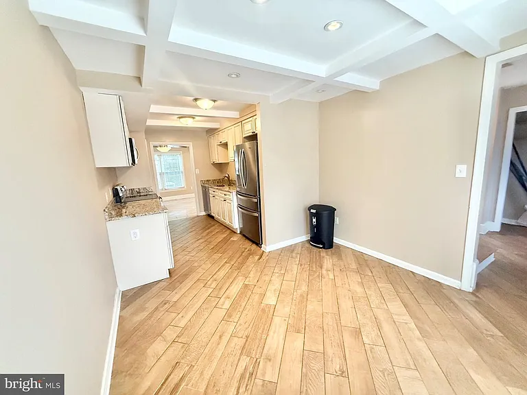 5439 Richenbacher Ave — Photo 5