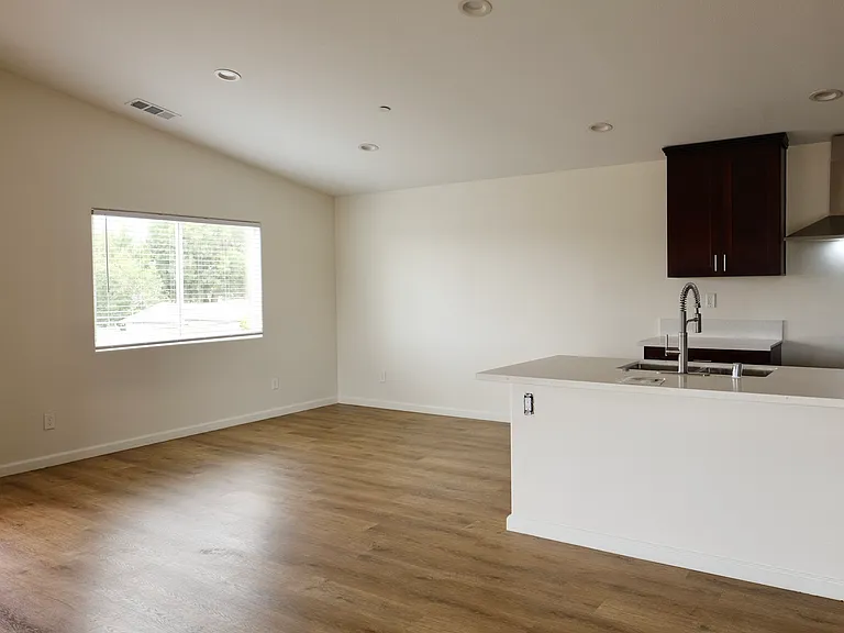 18606 Valley Blvd #1 — Photo 15
