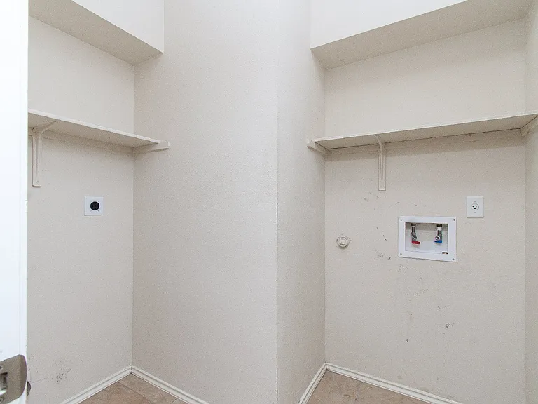 5503 Bridgewood Dr — Photo 12