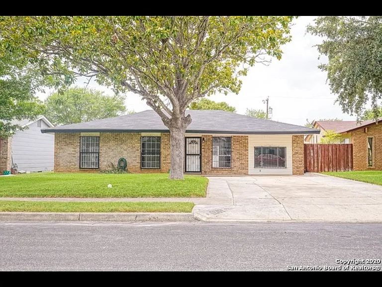 6715 Crosswell — Photo 1